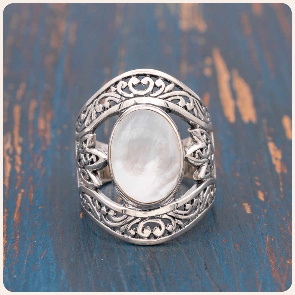 Mother of Pearl Silver Ring 