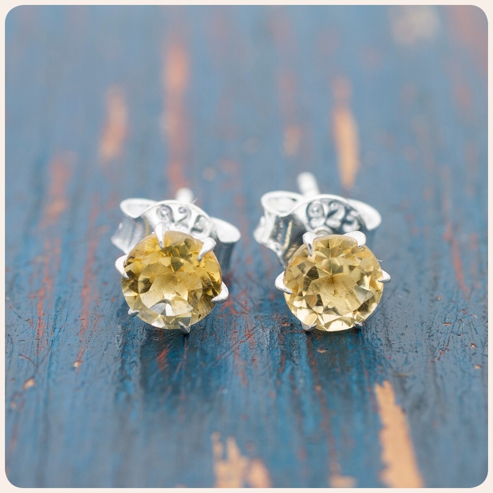 Mini silver earrings with citrine