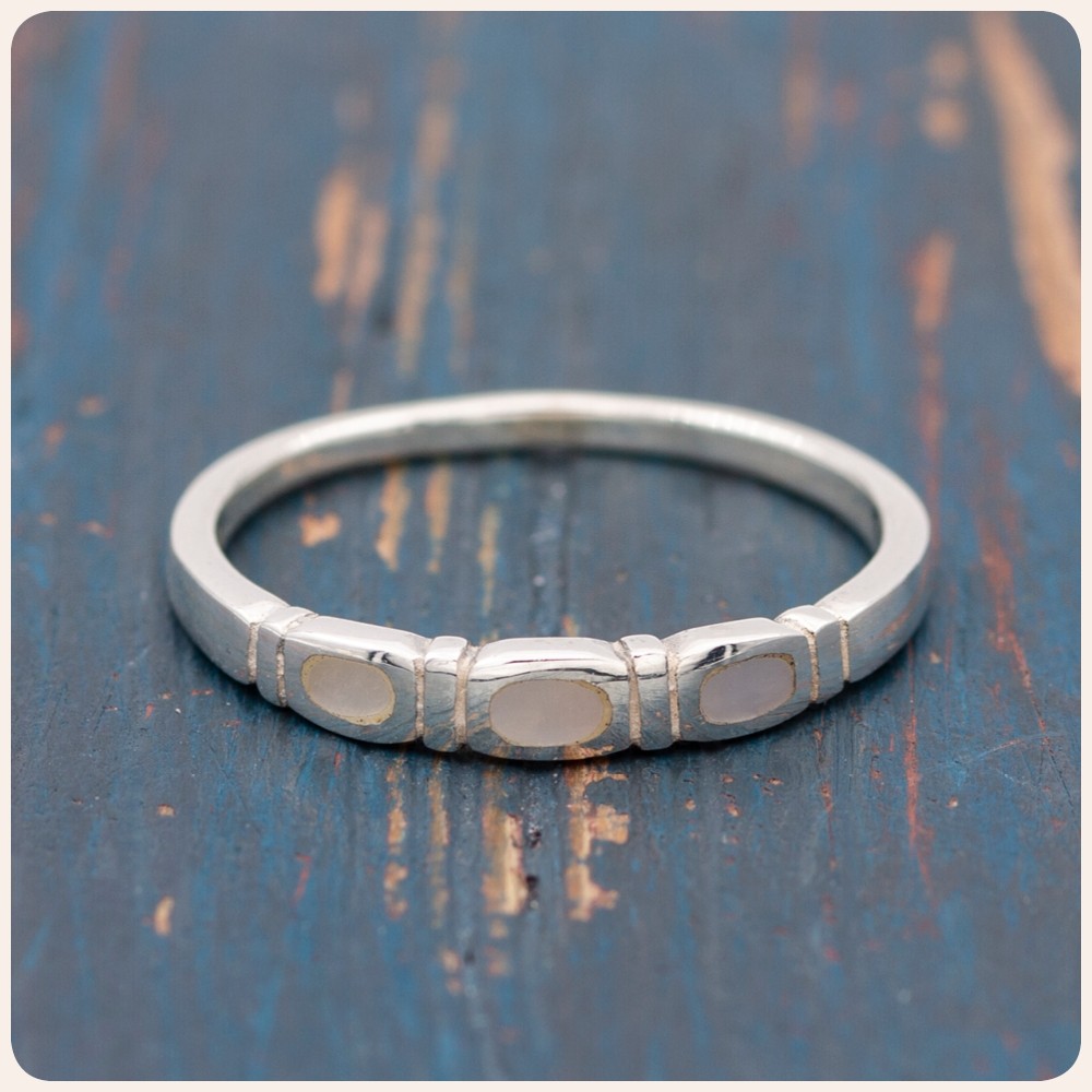 Mother of Pearl Silver Ring