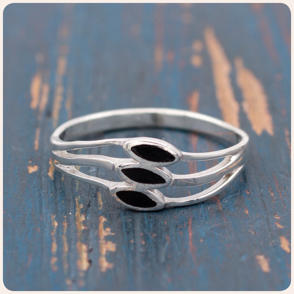 Black Shell Silver Ring
