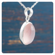 Silver pendant with pink quartz