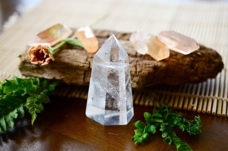 MOUNTAIN (QUARTZ) CRYSTAL – the main healer in the mineral kingdom