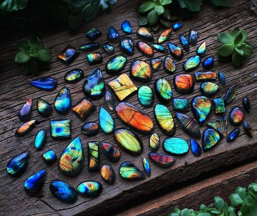 LABRADORITE - the magical stone of extraterrestrial origin